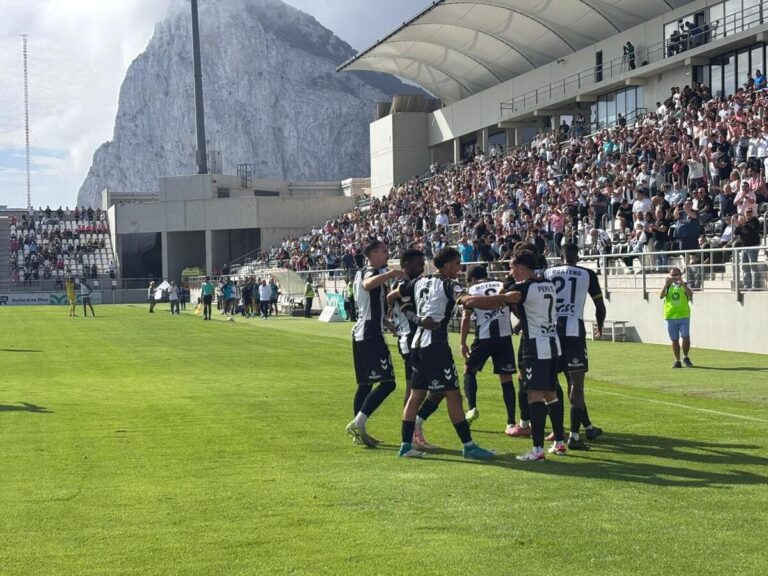 RB Linense 2-0 CD Pozoblanco: Victoria inolvidable ante el líder