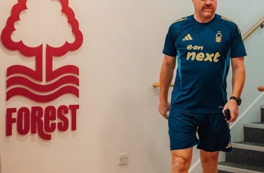 Sean Dyche nuevo entrenador del Forest