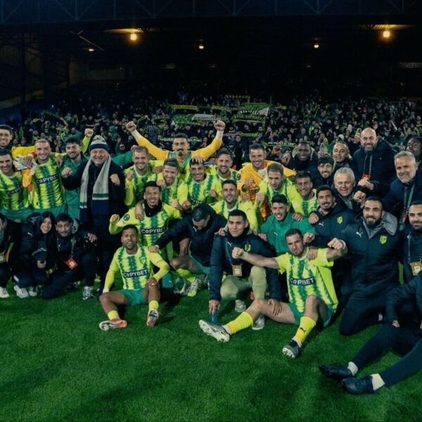 El AEK de los ocho españoles que conquista Europa