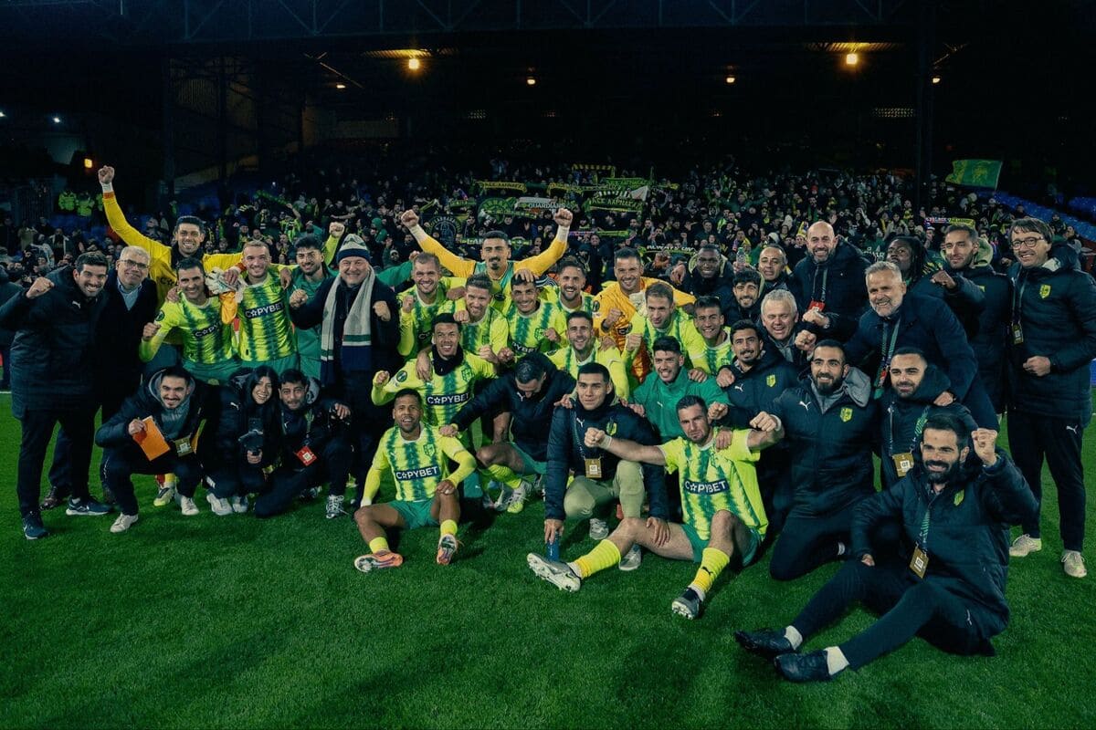 El AEK de los ocho españoles que conquista Europa