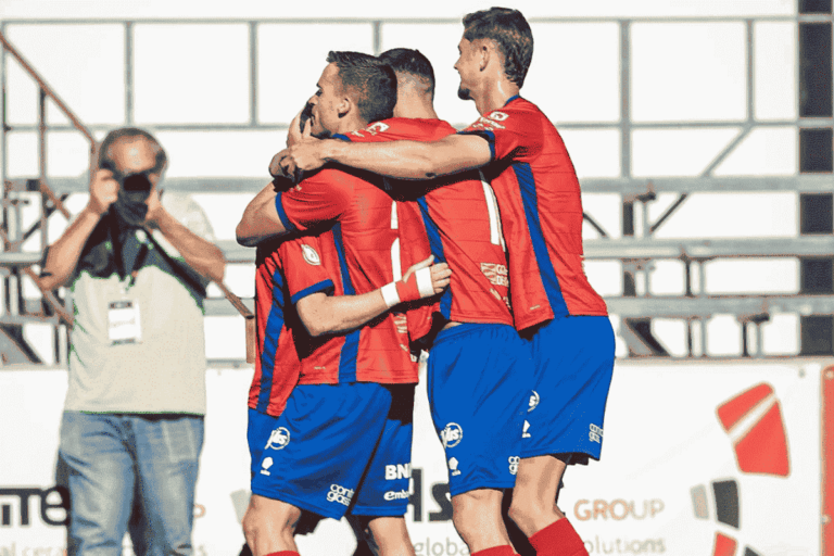 El Teruel vuelve a ganar, mientras que el Tarazona cae en Cartagena