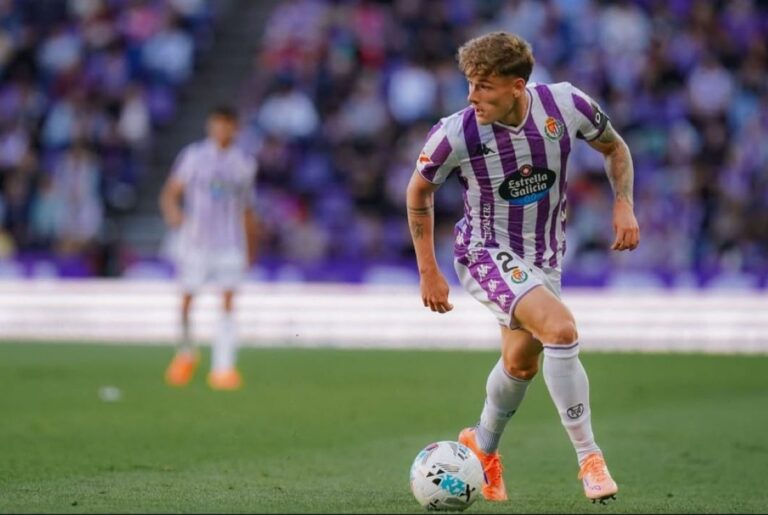 Iván Garriel con el Real Valladolid