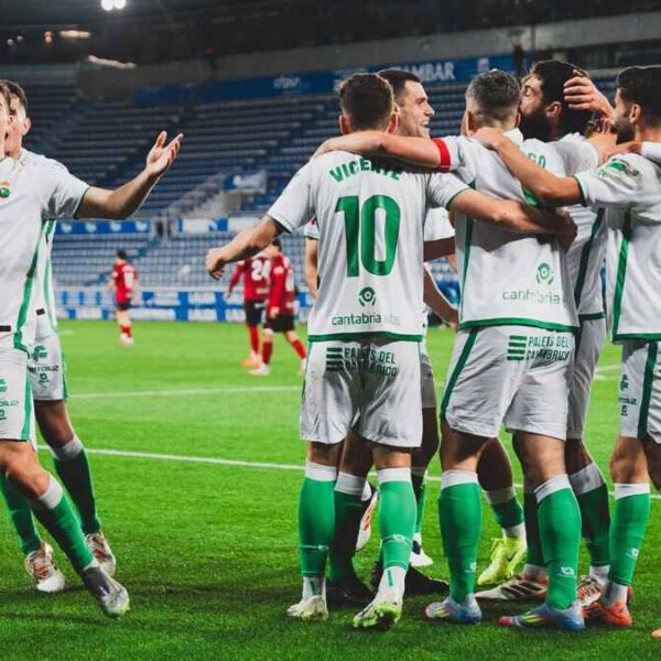 Los tres máximos goleadores de LaLiga Hypermotion están en el Racing de Santander