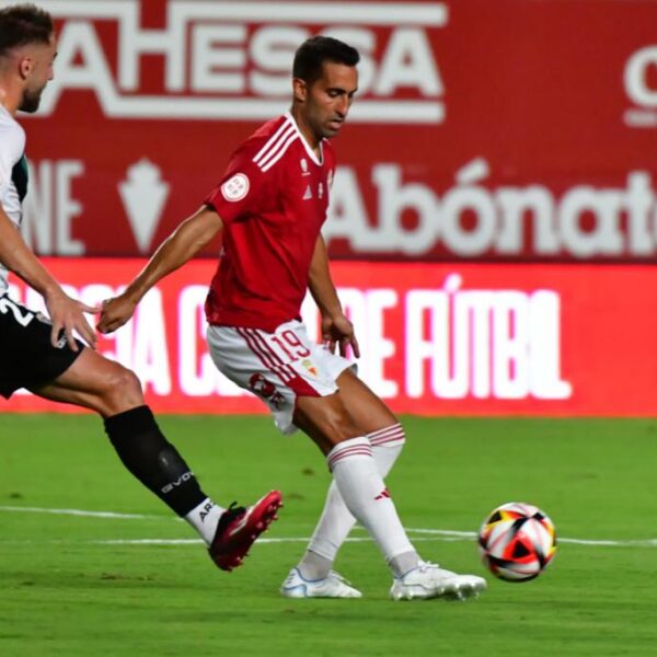 Real Murcia C.F. 2-1 A.D. Alcorcón: el espíritu de Colunga se hace notar