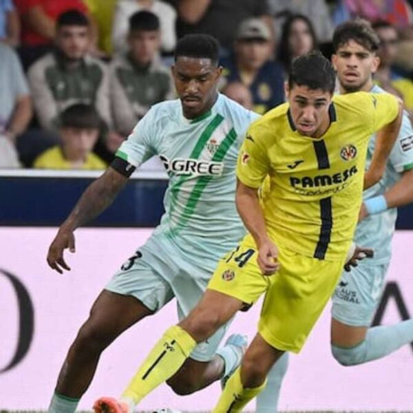 Villarreal 2 – 2 Real Betis: Un doblete de Antony rescata al Betis