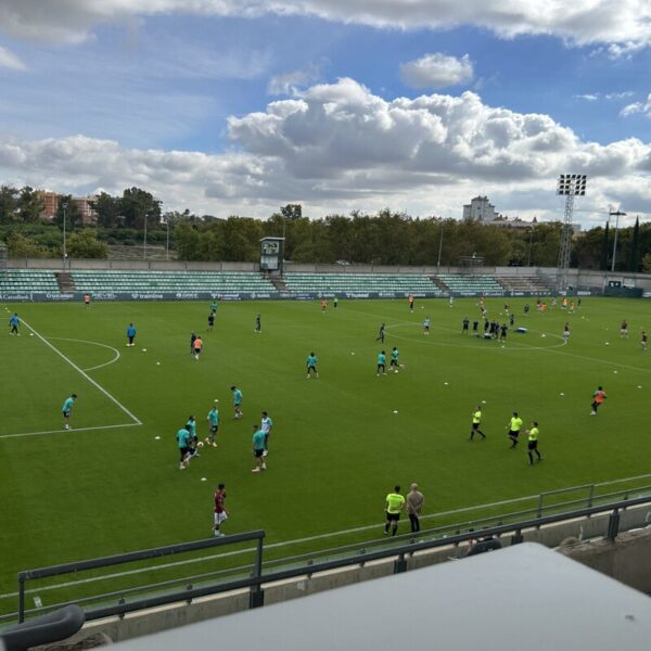 Crónica Betis Deportivo 1-2 Real Murcia: El Betis Deportivo no levanta cabeza y se hunde aún más