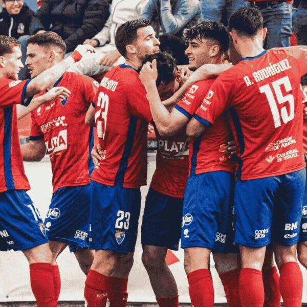 El Teruel sigue sumando de tres y el Tarazona puntúa