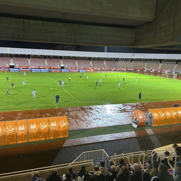 Imagen del Compostela - Noia disputado en San Lázaro