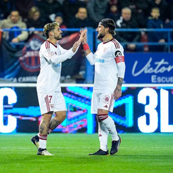 CD Extremadura 1-2 Sevilla FC: Victoria por la mínima en Almendralejo