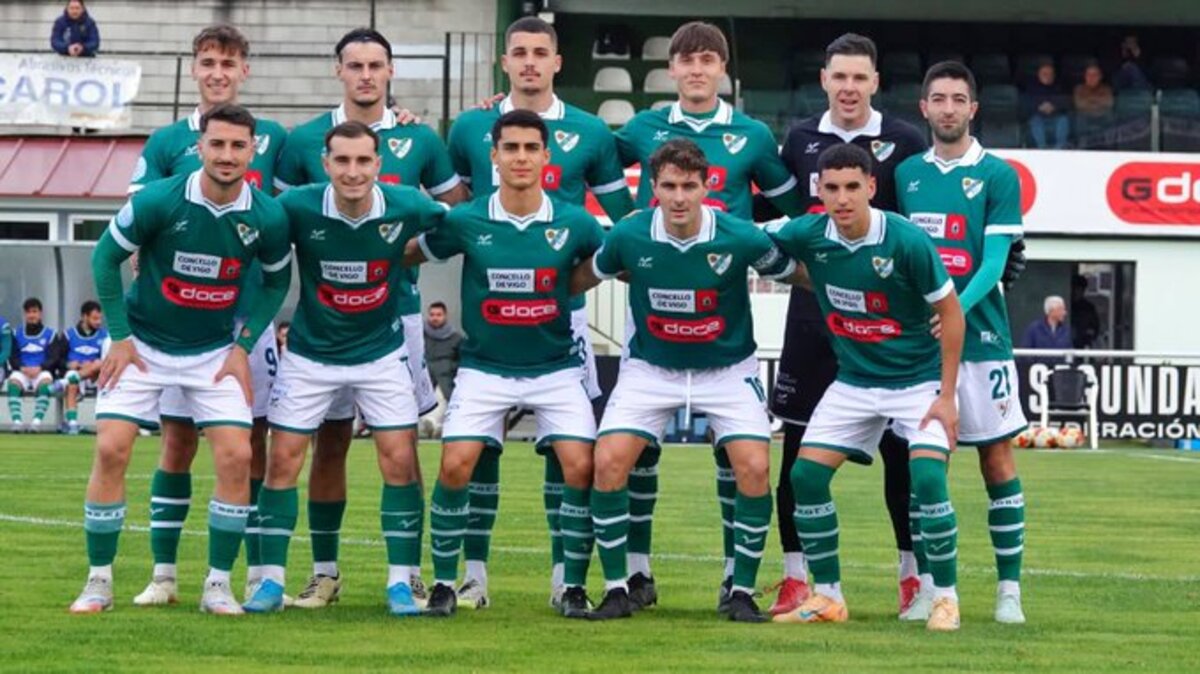 Alineación del Coruxo ante el Real Ávila