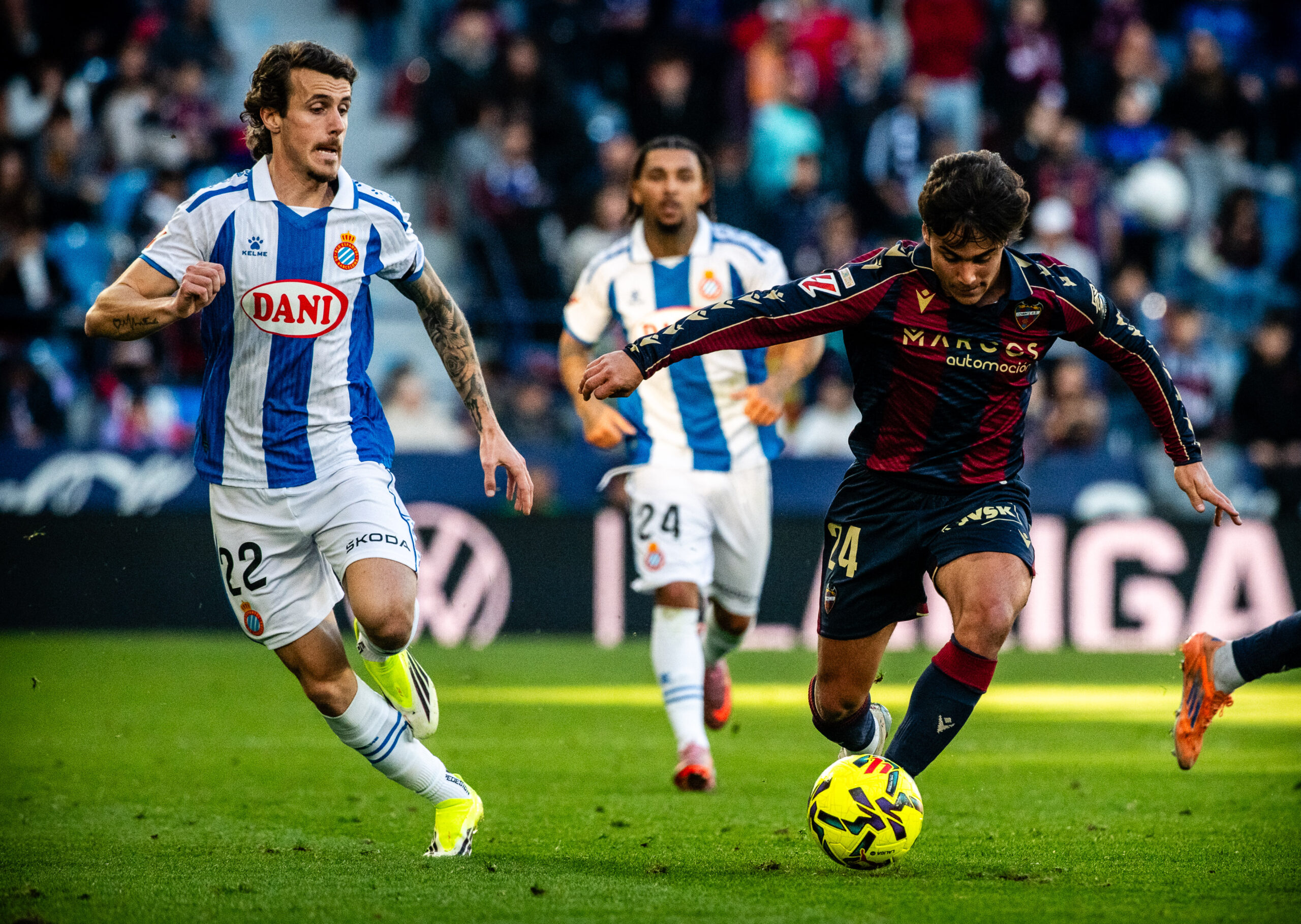 Carlos Romero defendiendo a Carlos Álvarez