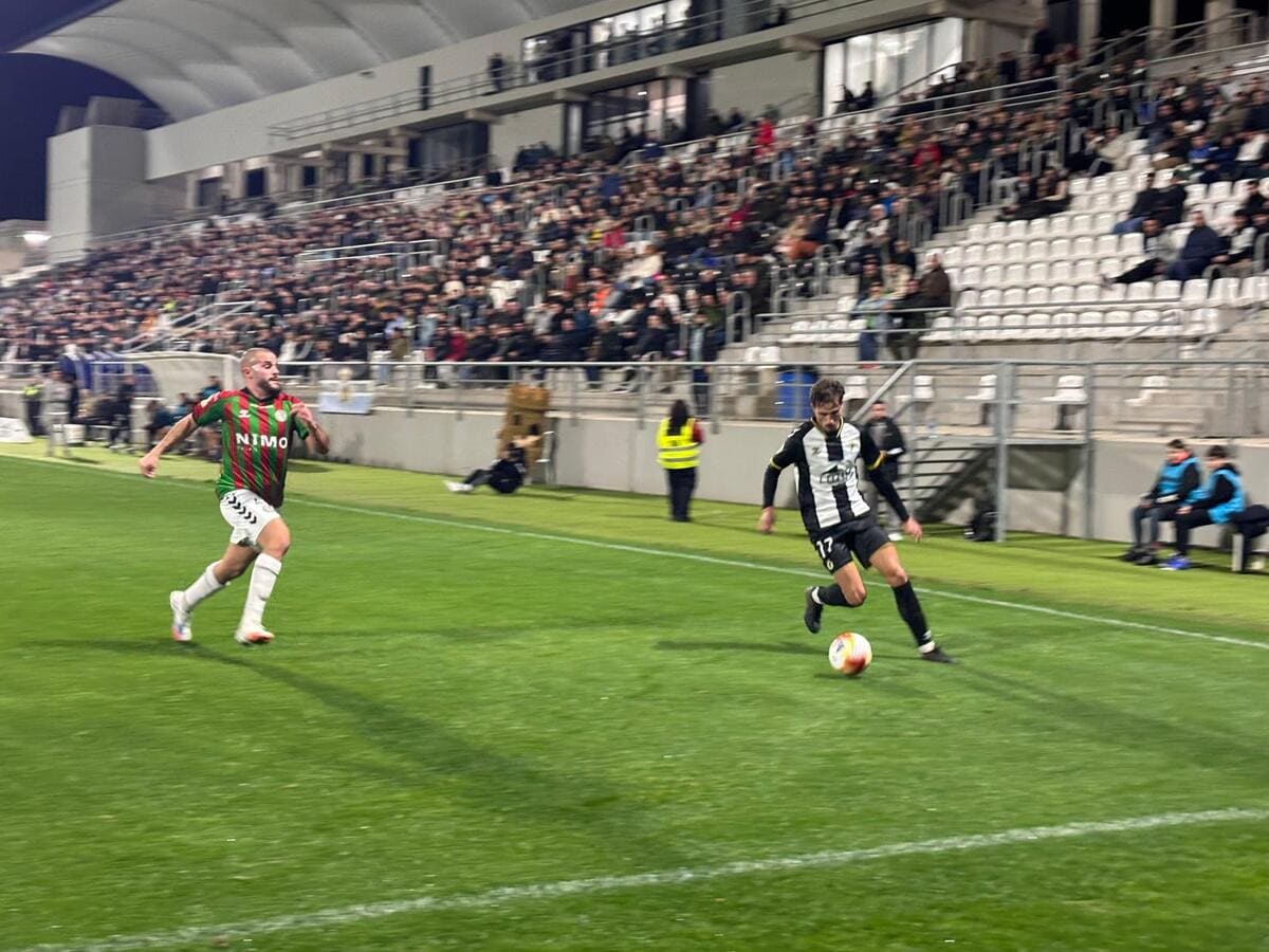 RB Linense 1-0 Club Atlético Central: Tres puntos de oro para la pelea por el ascenso