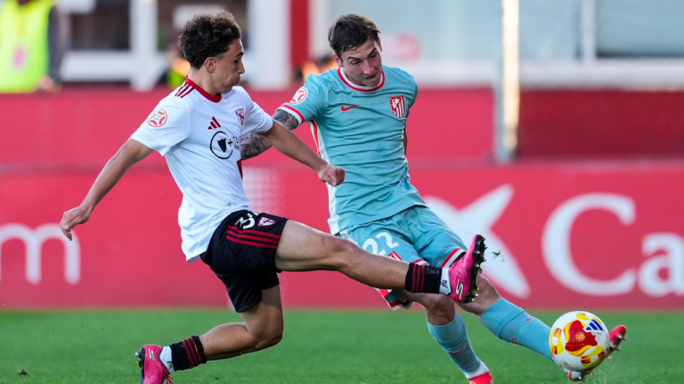 El Sevilla Atlético se enfrenta al Atlético Madrileño en el Estadio Jesús Navas
