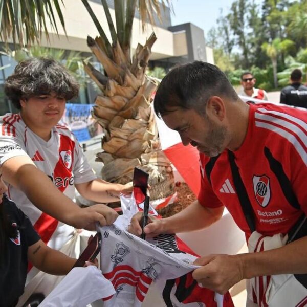 River ya está en Alicante: comienza la pretemporada del millonario en España