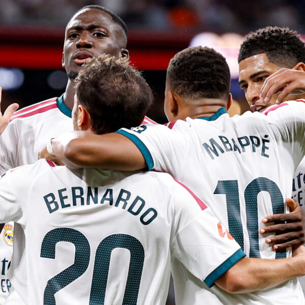 Real Madrid 4 – 1 Real Sociedad: Mbappé se exhibe en la vuelta de Mou al Bernabeu