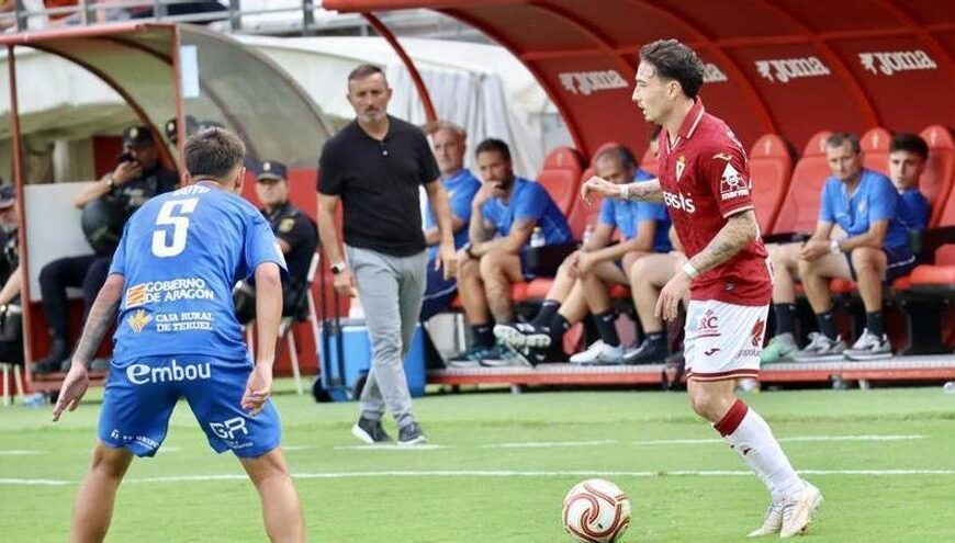 Real Murcia 2-1 Europa: Frenetismo, goles y remontada. 