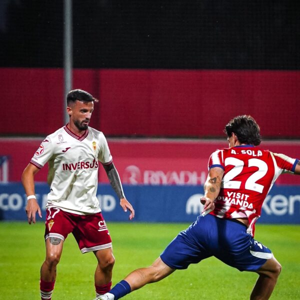 El Atlético Madrileño devora al Real Murcia: 4-0 y golpe brutal a un líder que venía en racha