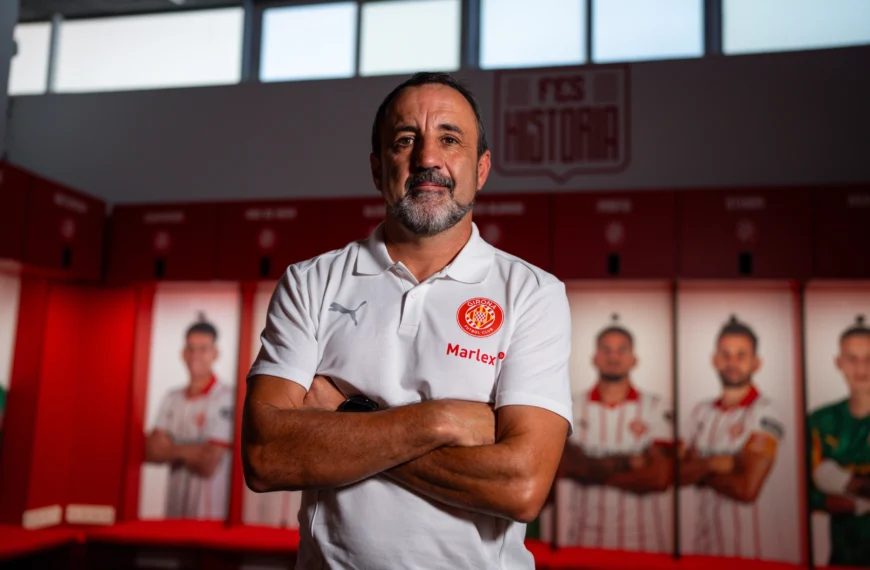 Quique Álvarez: “Hemos sabido sufrir, pero no podemos regalar goles como el de hoy”