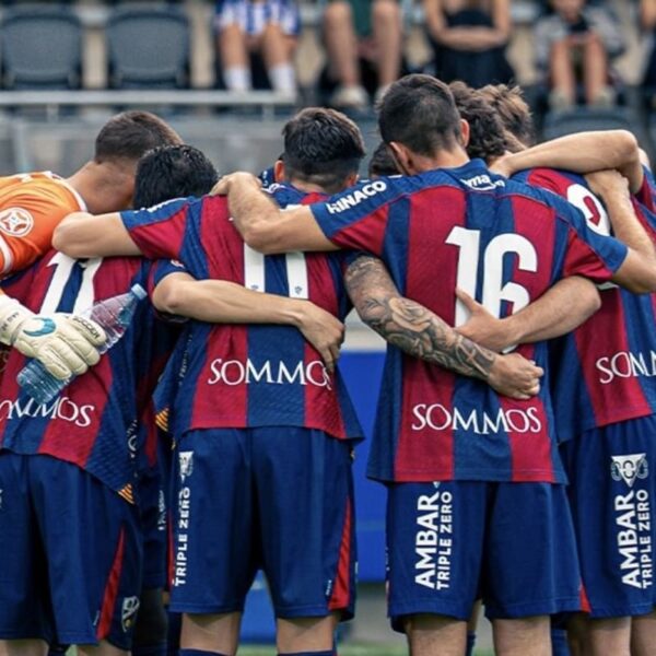 El Huesca construye su proyecto de ascenso
